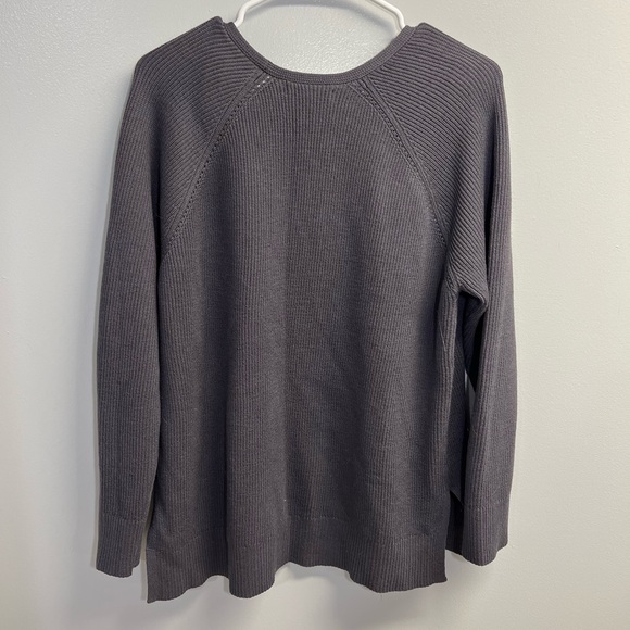 Athleta Dusty Purple Hanover V-Neck Sweater - Size Large - Picture 3 of 3